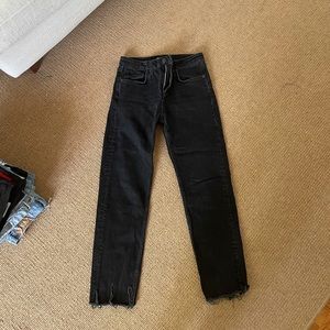ZARA - Black straight leg jeans - Size 6